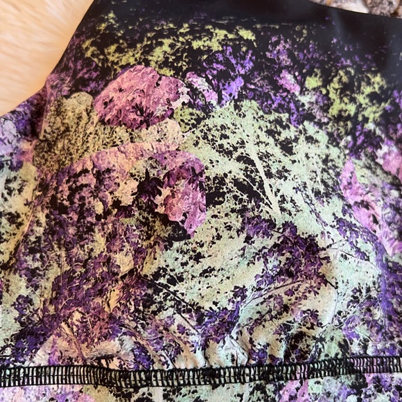 LULULEMON Energy Bra Black, green and purple- Size 8 a - Picture 6 of 6